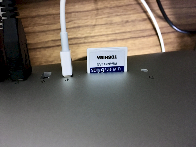 iMacのSDメモリーカードスロット.jpeg